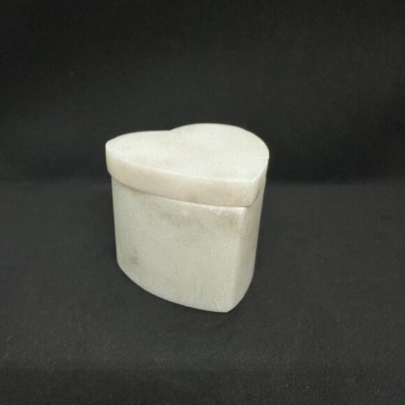 Vintage 80's Trinket Box Stone White Heart Jewelry Ring Dish Love Witchy - Picture 2 of 6